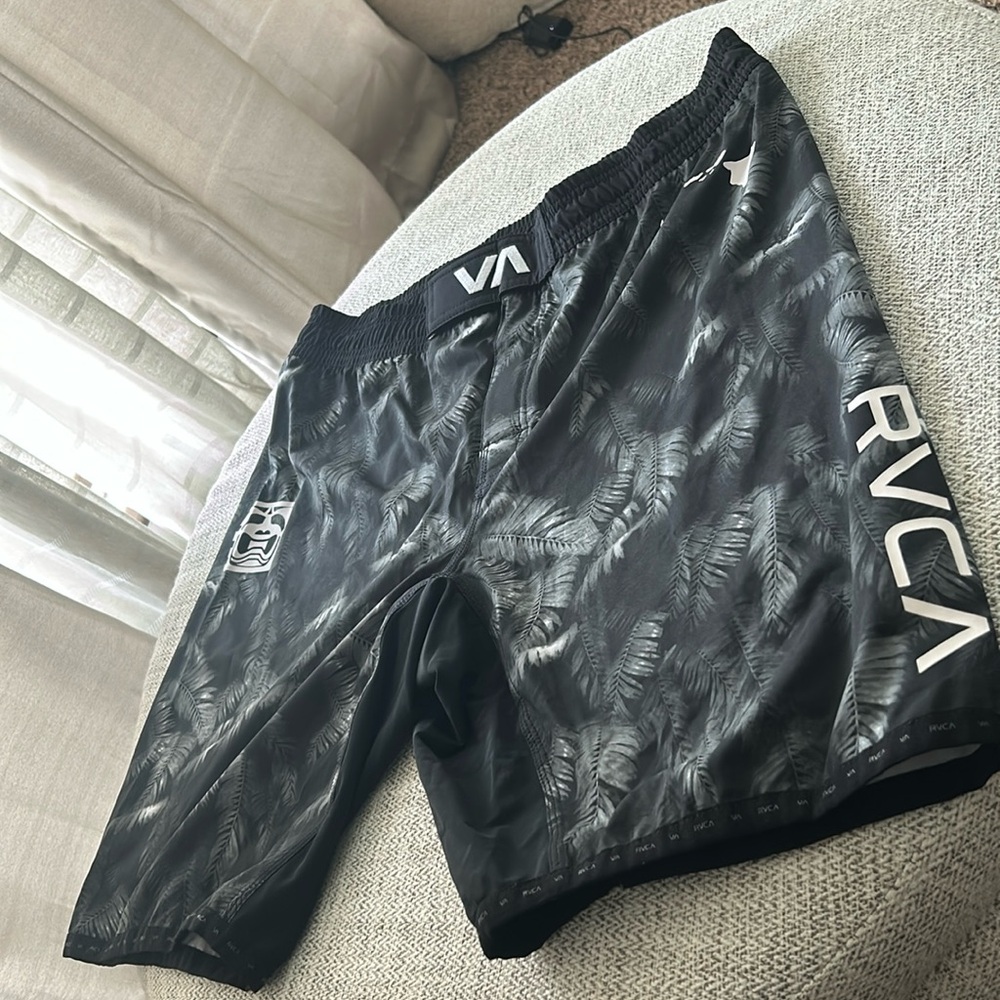 Men’s board shorts